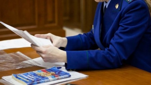 Судом удовлетворены требования прокуратуры Глазуновского района о необходимости ремонта помещений школьной столовой